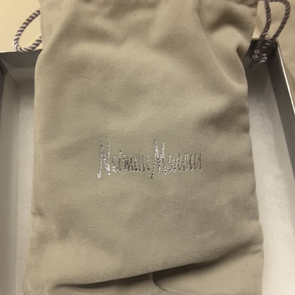 Akola Bracelet!! NWT!! - Picture 4 of 5